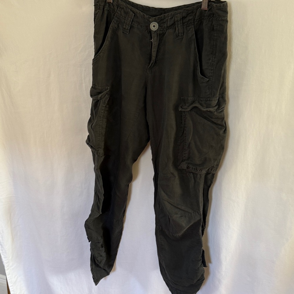 Free People women’s green Cargo Pants w/Utility Pockets adjustable pants length